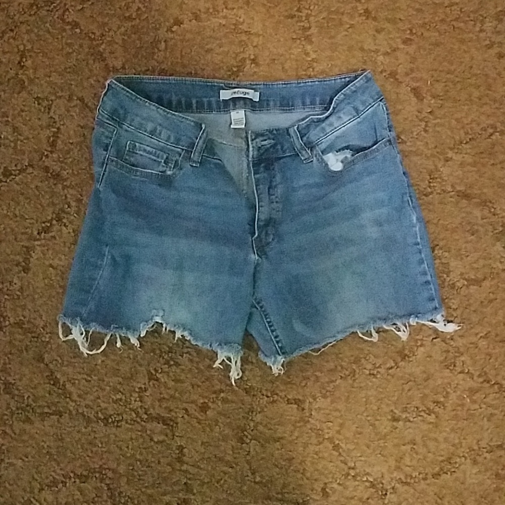 Refuge shorts